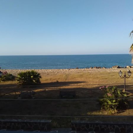 Casa Lungomare Villa Caronia Marina Екстериор снимка